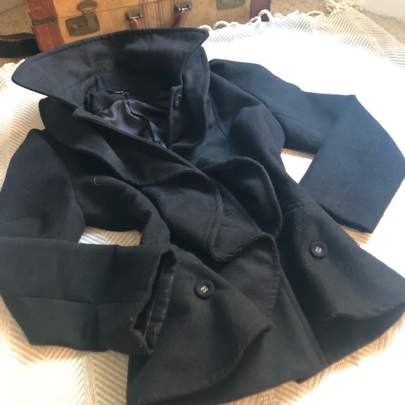🌟 2 for $30🌟 Black Ruffle coat - Picture 3 of 5